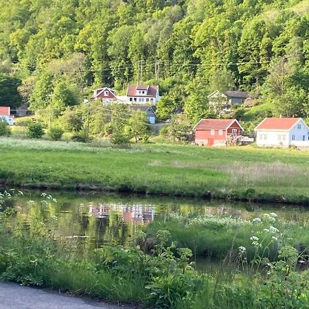 Anneks I Naturskjonne Gitlevag Lyngdal Exterior foto